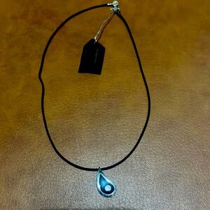 Arteon teardrop necklace nwt!